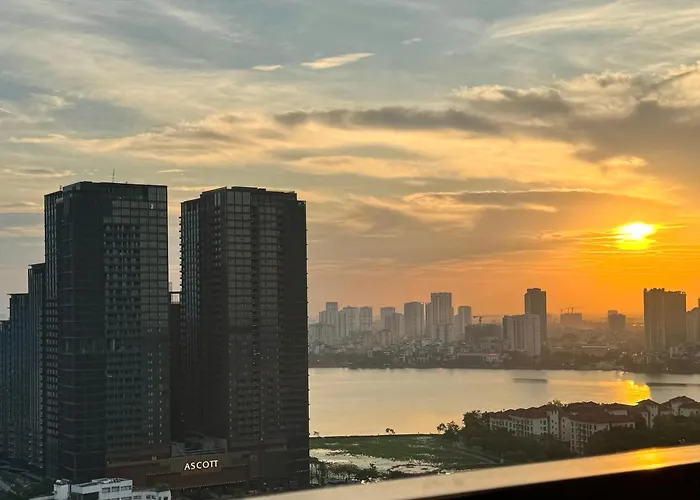 D'Leroi Soleil - Modern By West Lake